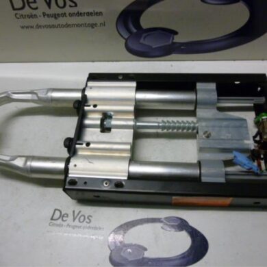 Peugeot 307 2.0 16V Hoofdsteun 2006 885290