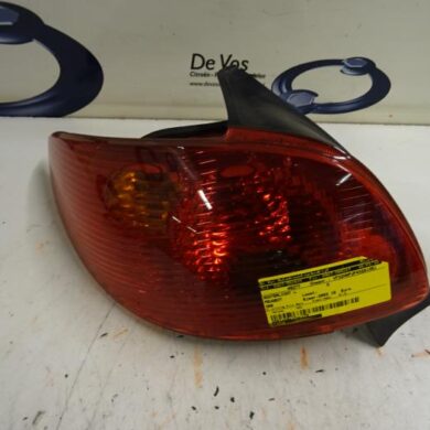 Peugeot 206 1.6 16V Achterlicht links 2003 6350S0