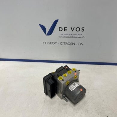 Peugeot Partner 1.5 BlueHDi 100 ABS Pomp YHT-YH01 2024 1680769280-1694009480-9845052680