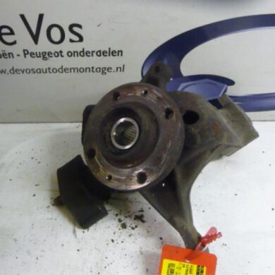 Citroen C5  Fusee links-voor 2003 364664