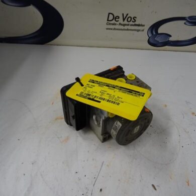 Citroen DS3  ABS Pomp 5FS-5FS5F01 2012 1609929780-1610182180