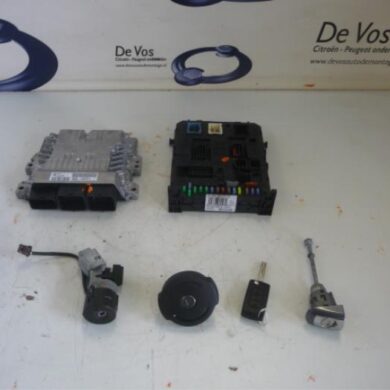 Citroen C5  Computer Motormanagement 9HR9H05 2011 1944C3