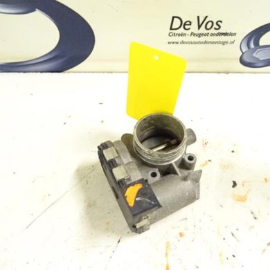 Peugeot 206 1.6 16V Gasklephuis NFU 2003 1635Q9