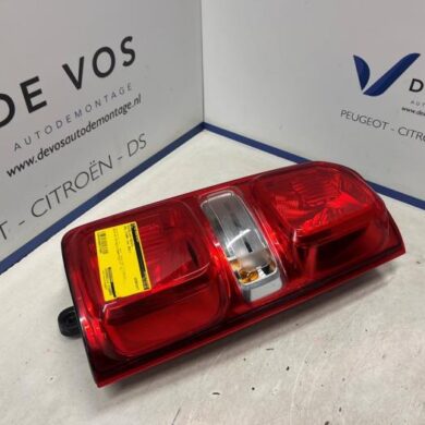 Opel Vivaro 2.0 CDTI 122 Achterlicht rechts 2021 9808243080