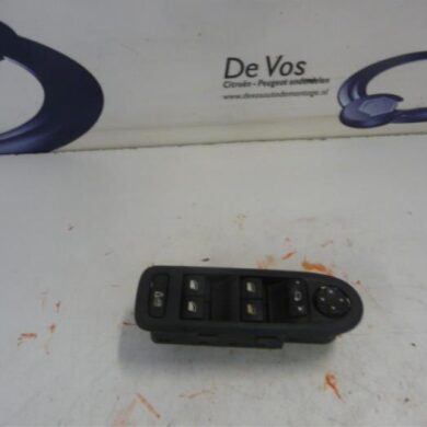 Peugeot 308  Combischakelaar ramen 2009 649026
