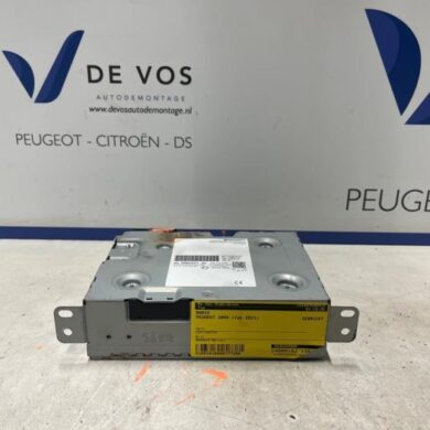 Peugeot 3008 1.2 12V e-THP PureTech 130 Radio 2021 9839633180-1636284980-1679960180-1684983580