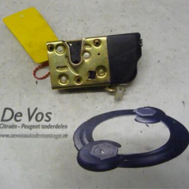 Citroen C5 2.0 16V Deurslot Mechaniek 4Deurs rechts-voor 2006 9136J9