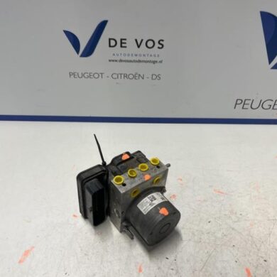 Peugeot Partner 1.5 BlueHDi 100 ABS Pomp YHY 2020 1682603380