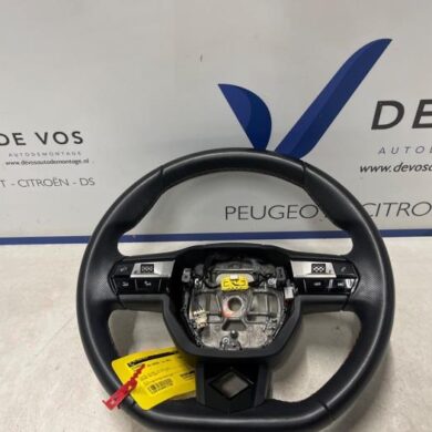 DS Automobiles DS3 Crossback 1.2 12V PureTech 130 Steering wheel 2021 98264130KM