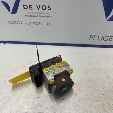 Peugeot 2008 1.2 Vti 12V PureTech 82 ABS Pomp HMZ 2017 1617387580-1634857280-9817961280