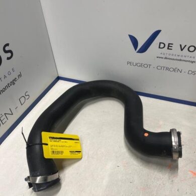 Opel Grandland X  Intercooler hose 5G06 2021 9675873480