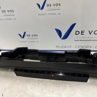 DS Automobiles DS4 1.6 16V PureTech 180 Luchtgeleider 2021 9832994680