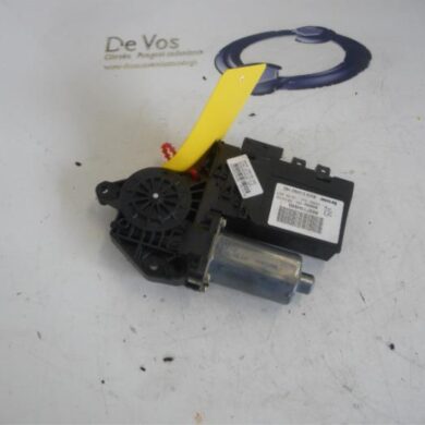 Peugeot 307 1.6 16V Raammotor Portier 2002 9221N3