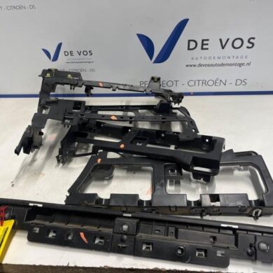 Peugeot Expert  Bumperframe achter 2025 9824958380-9810782680-9810782580-9808862780-9810783280-9810782980