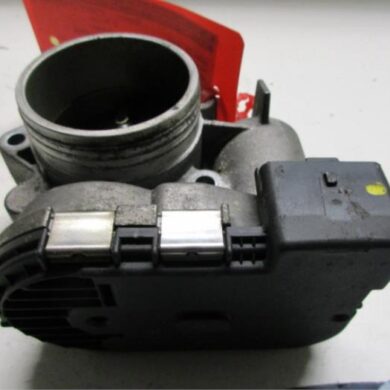 Peugeot 206 1.6 16V Gasklephuis NFU 2002 1635Q9