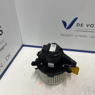 Peugeot Partner 1.5 BlueHDi 100 Kachel Ventilatiemotor 2024 9849717080