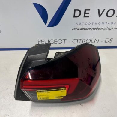 Opel Corsa 1.2 Turbo 12V 100 Achterlicht rechts 2023 9829317880
