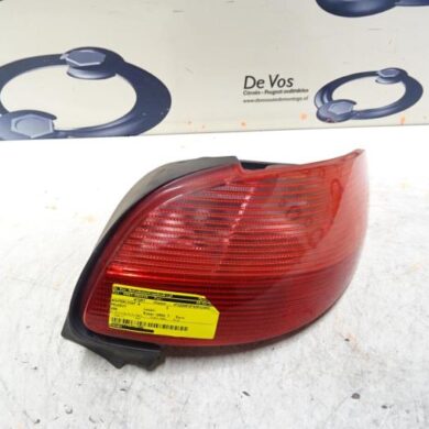 Peugeot 206 1.6 16V Achterlicht rechts 2002 6351N7