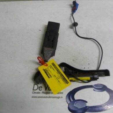 Citroen C3 1.1 Gordelspanner rechts 2002 8973TG-8973TJ
