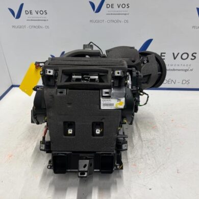 Peugeot 2008 1.2 VTi 12V PureTech 130 Kachelhuis 2022 9840568380