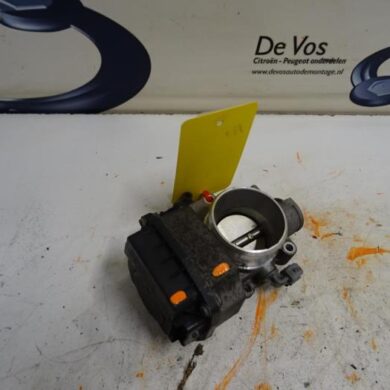 Peugeot 307 2.0 16V Gasklephuis RFN 2003 1635W8