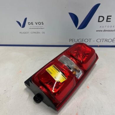 Peugeot Expert  Achterlicht rechts 2025 9808243080
