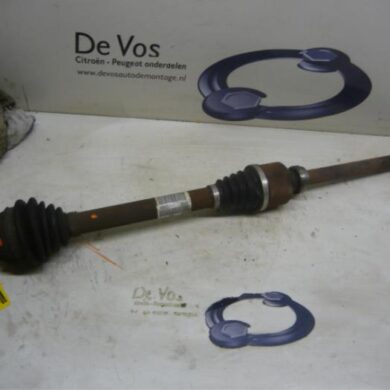 Peugeot 3008 1.6 HDiF 16V Aandrijfas rechts-voor 9HR9H05 2011 3273QK 20DR15