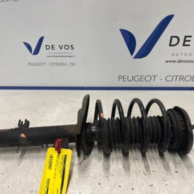 Peugeot 2008 1.2 12V e-THP PureTech 110 Front shock absorber rod, right 2017 9820326080