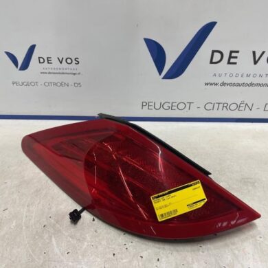 Peugeot 308 1.6 VTI 16V Taillight, left 2010 6350GG
