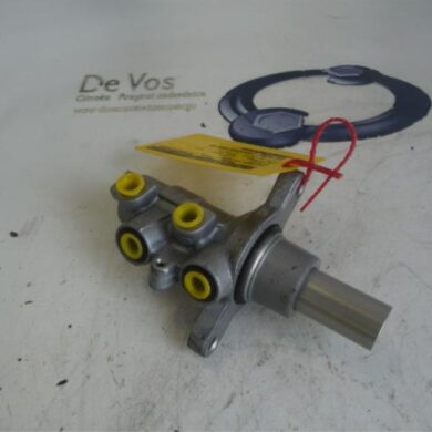 Citroen C4 Picasso 1.6 16V eTHP Hoofdremcilinder 5G01-5GZ5G01 2015 1610017880