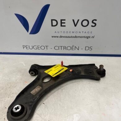 Peugeot 208 1.2 Vti 12V PureTech 100 Querlenker rechts vorne 2021 9857897880