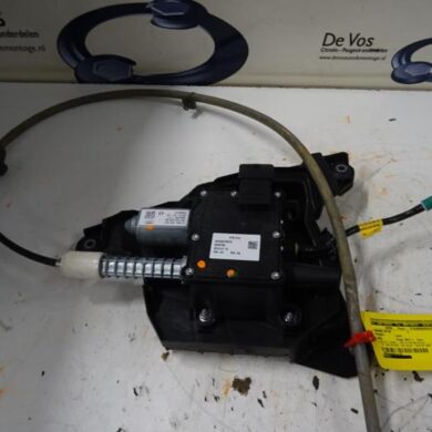 Peugeot 3008  Handrem motor 9HD9H05 2013 470212