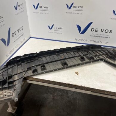 Peugeot 3008 1.2 12V e-THP PureTech 130 Beschermplaat bodem 2021 98114500XT