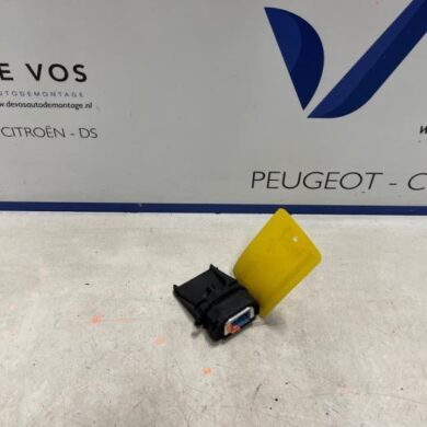 Citroen C5 Aircross 1.2 e-THP PureTech 130 Front camera 2020 1681924480-9831386680