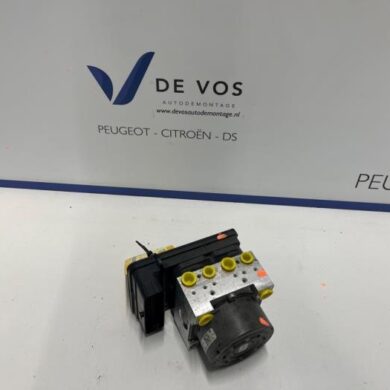 Opel Corsa 1.2 Turbo 12V 100 ABS Pomp HN05 2020 9836178080-1673650380-1682605380