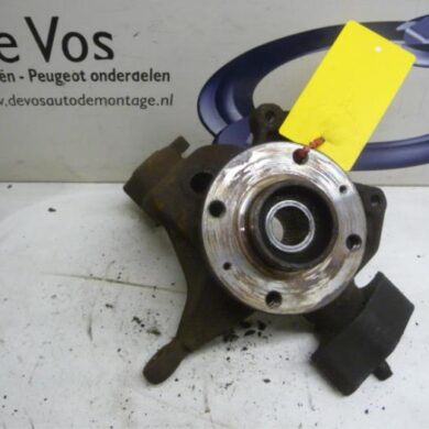 Citroen C5 2.0 16V Fusee rechts-voor 2003 364764-335069