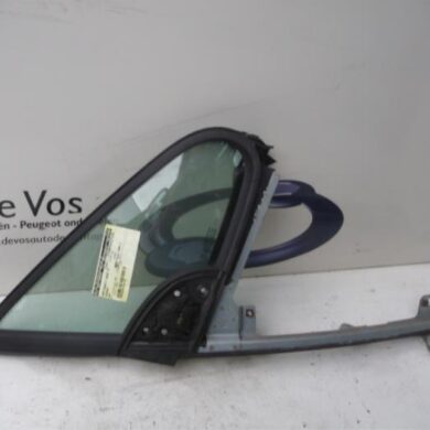 Peugeot 307 2.0 16V Driehoeks Ruit rechts-voor 2004 9202H1