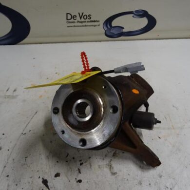 Peugeot Partner 1.6 HDI 75 Fusee links-voor 2012 364654