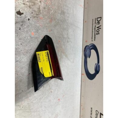 Opel Corsa 1.2 Turbo 12V 100 Achterlicht rechts 2021 9830096180