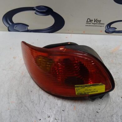 Peugeot 206 1.6 16V Achterlicht links 2004 6350S1