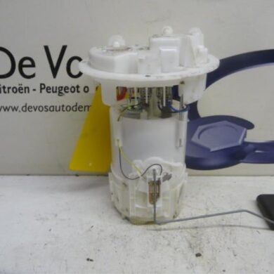 Peugeot 2008 1.2 Vti 12V PureTech 82 Brandstofpomp Elektrisch HM01-HMZHM01 2013