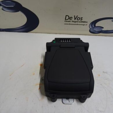 Peugeot 3008  Head-up display BHZ-BHZBH01 2016 6593K2