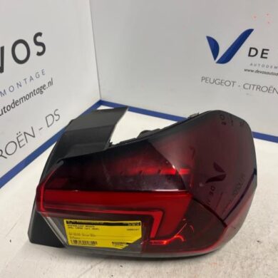 Opel Corsa 1.2 Turbo 12V 100 Achterlicht rechts 2020 9829317880