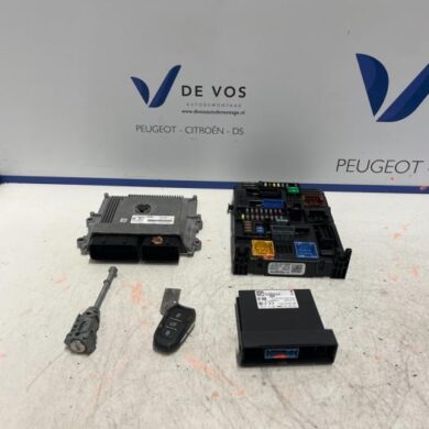 Peugeot 2008 1.2 VTi 12V PureTech 130 Computer Motormanagement HNS 2022 9851418180-1684496580