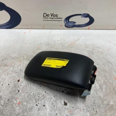 Peugeot 308 1.6 VTI 16V Armleuning 2010 7589SV