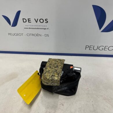 Citroen C5 2.0 HDiF 16V 160 Gordelspanner links 2011 8975R4