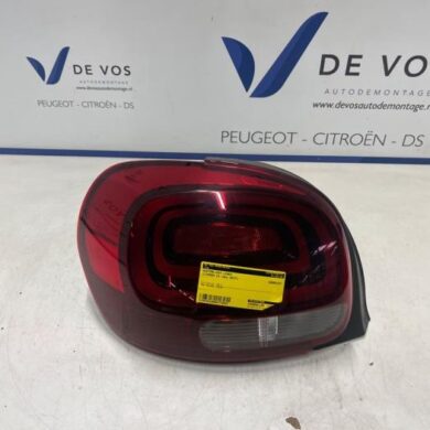 Citroen C3 1.2 12V e-THP PureTech 110 Achterlicht links 2017 9812257580