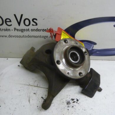 Citroen C5 1.8 16V Fusee rechts-voor 2002 364764