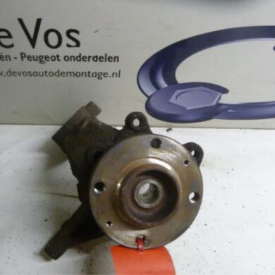 Peugeot 206 1.4 Fusee rechts-voor 2004 364775