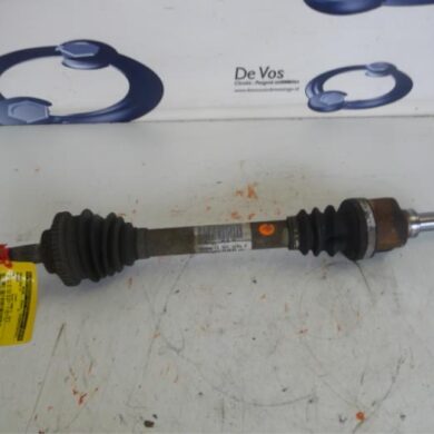 Peugeot 206 1.6 16V Aandrijfas links-voor NFU 2005 3272AE 20CP91